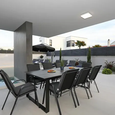 Luxury 034 With Heated Pool Zaton (Zadar)