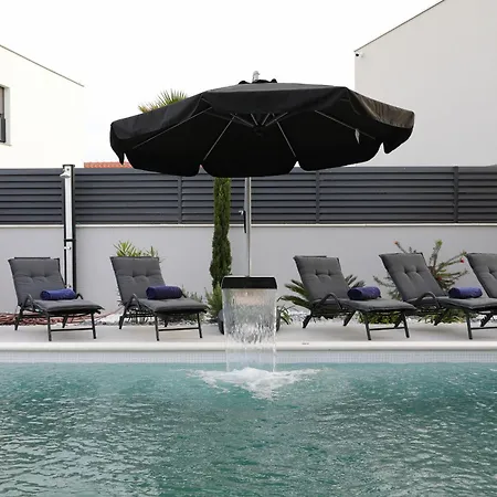 Vila Luxury 034 With Heated Pool