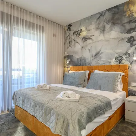 Luxury 034 With Heated Pool