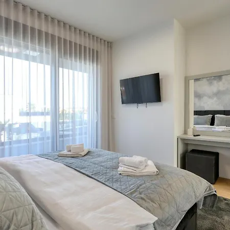 Vila Luxury 034 With Heated Pool