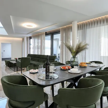 Vila Luxury 034 With Heated Pool