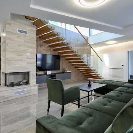 Vila Luxury 034 With Heated Pool *