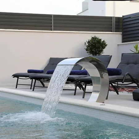 Luxury 034 With Heated Pool
